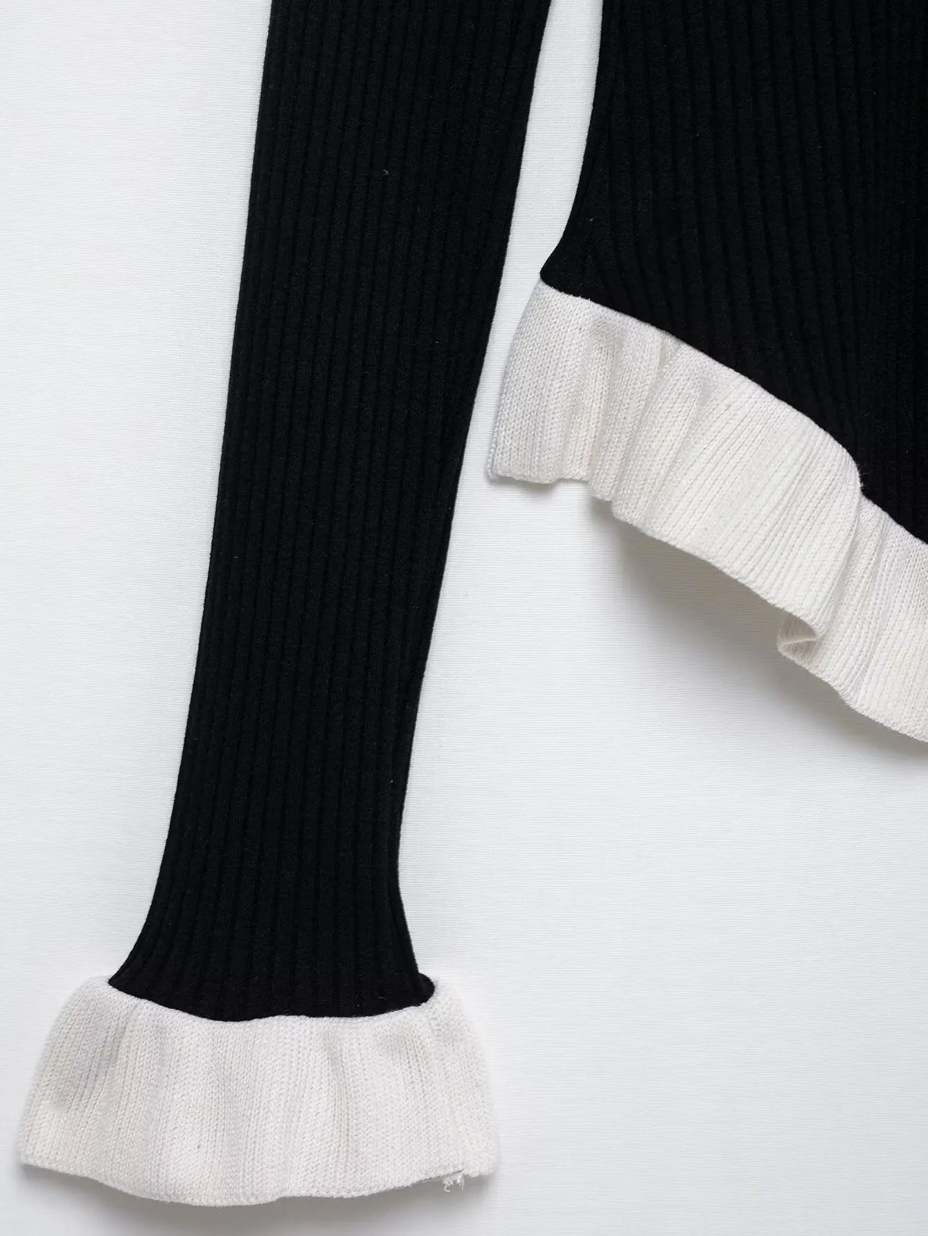 2025 V-Neck Knitted Top