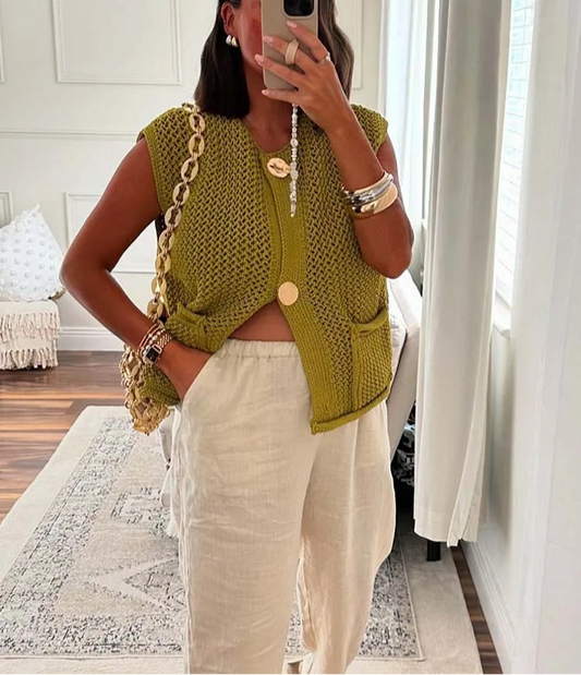 Sleeveless Knit Vest with Pockets